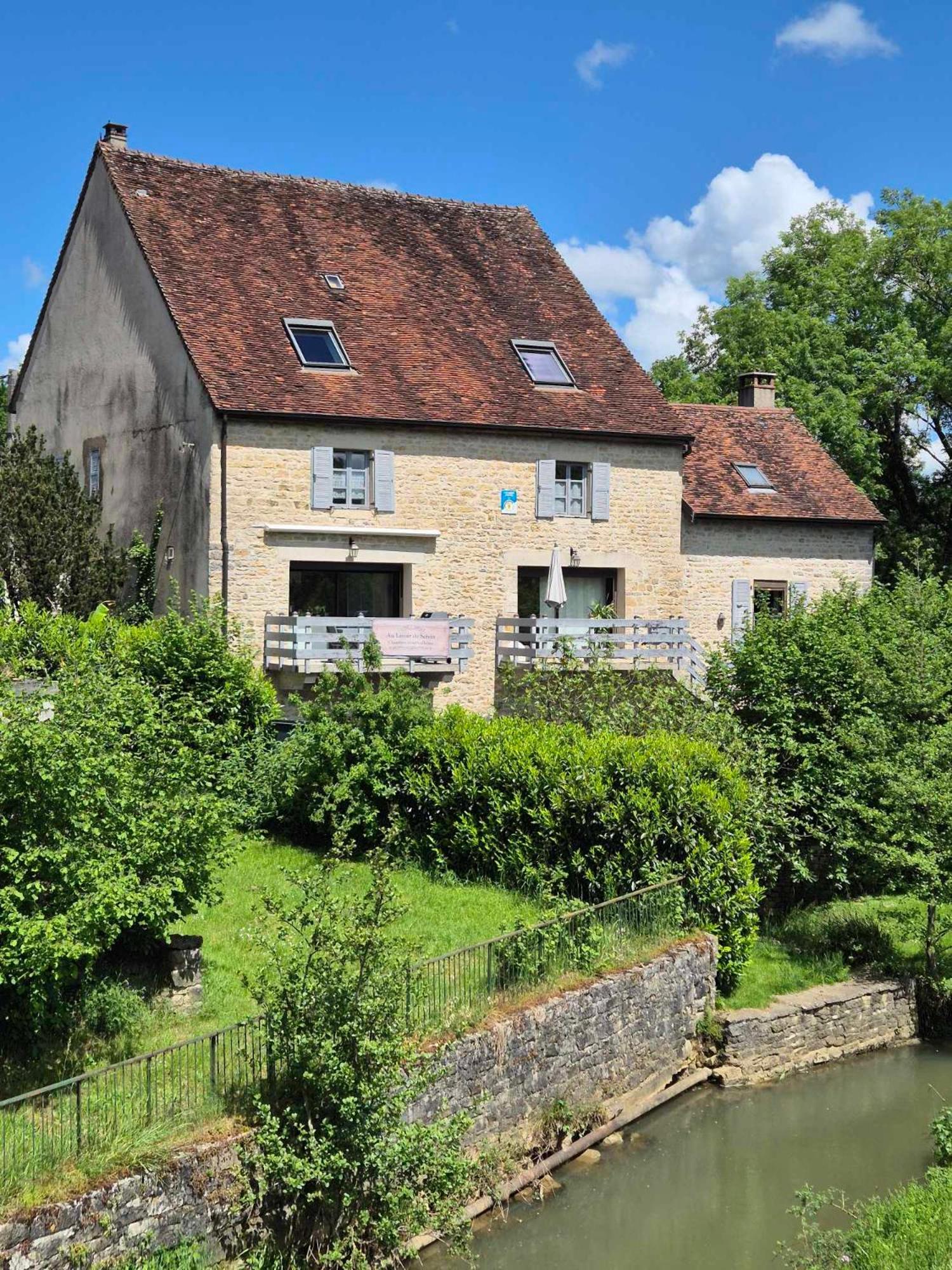 Au Lavoir Du Serein "La Billaude" Et "La Langouette" Saint-Germain-lès-Arlay Exterior foto
